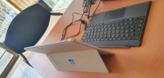 SARFACE PRO 4 I5 6300U 8 RAM 256 SDD