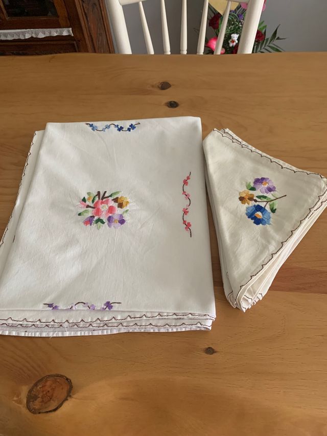 Mantelería Bordada