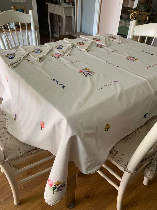 Mantelería Bordada
