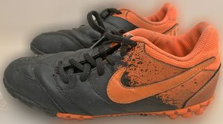 Chuteiras de Futebol Nike Unissexo, Preto e Laranj