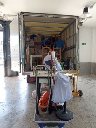 MUDANZAS Y PORTES A TODA ESPAÑA Y FUERA DE ESPAÑA