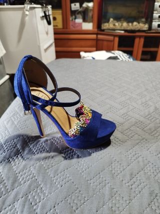 SANDALIAS NÚMERO 37. 20CM DE TACON CON PLATAFORMA