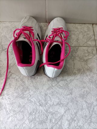Botas de fútbol adidas