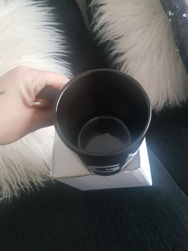 Taza negra GAME NUEVA