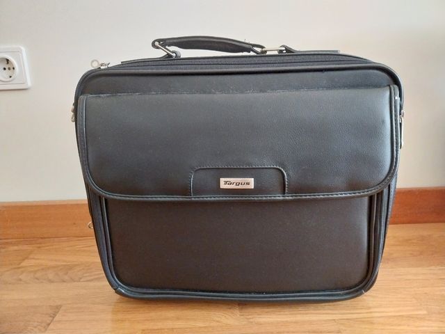 Excelente mala computador Targus