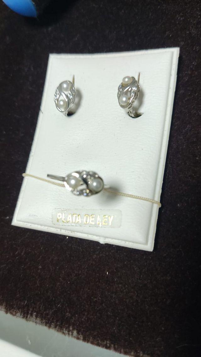Conjunto de plata pendientes y anillo