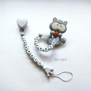 Chupetero + sonajero personalizado
