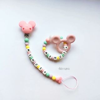 Chupetero + sonajero personalizado