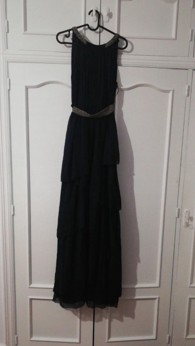 Maravilloso vestido largo color azul noche