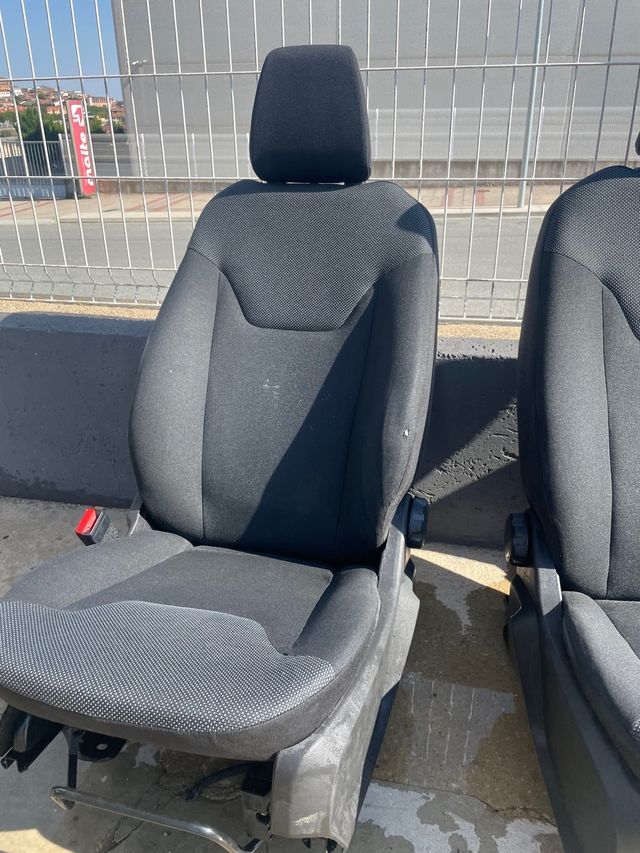 Asientos Ford courier