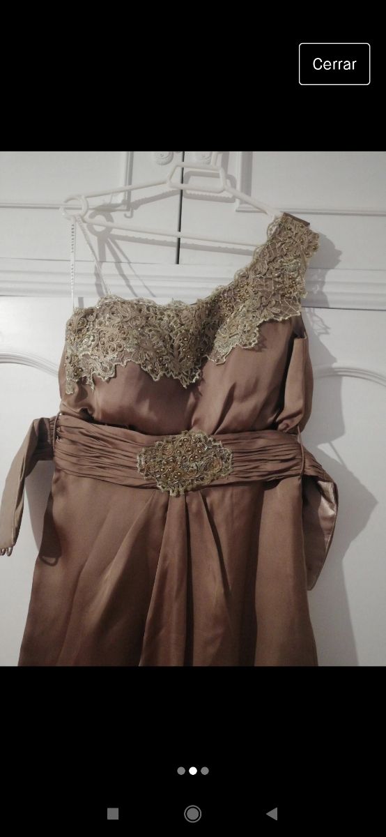 Espectacular vestido de Sonia Peña.