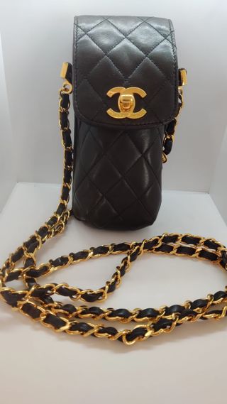 Borsa Chanel vintage in pelle nera. 