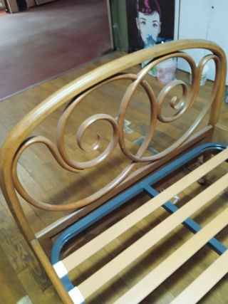 cama madera antigüedad