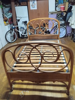 cama madera antigüedad
