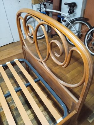cama madera antigüedad