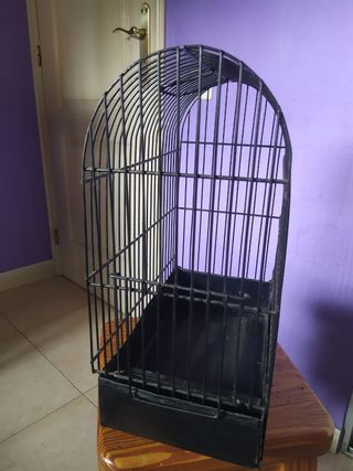Jaula metálica artesanal para canarios, restaurada