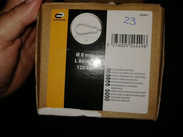 Mosquetones para escaladores.