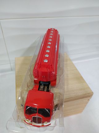 Camion Somua JL17 con remolque ESSO ( 1/43 )