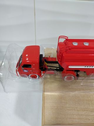 Camion Somua JL17 con remolque ESSO ( 1/43 )