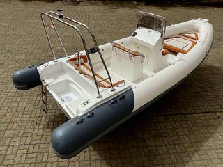 Embarcación semirrígida 7,49 metros