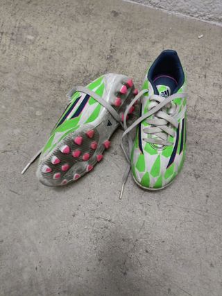 Botas de fútbol adidas 