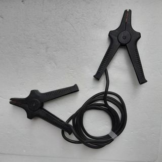 Cavo con pinze a coccodrillo di grandi dimensioni