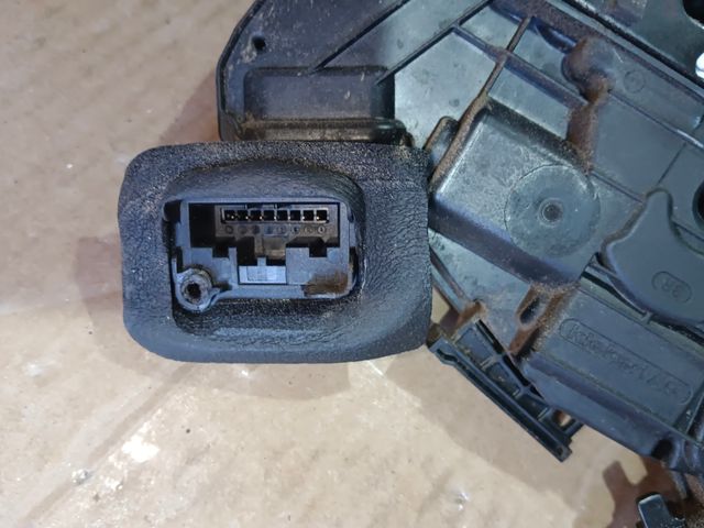 cerradura delantera derecha Seat León mk3