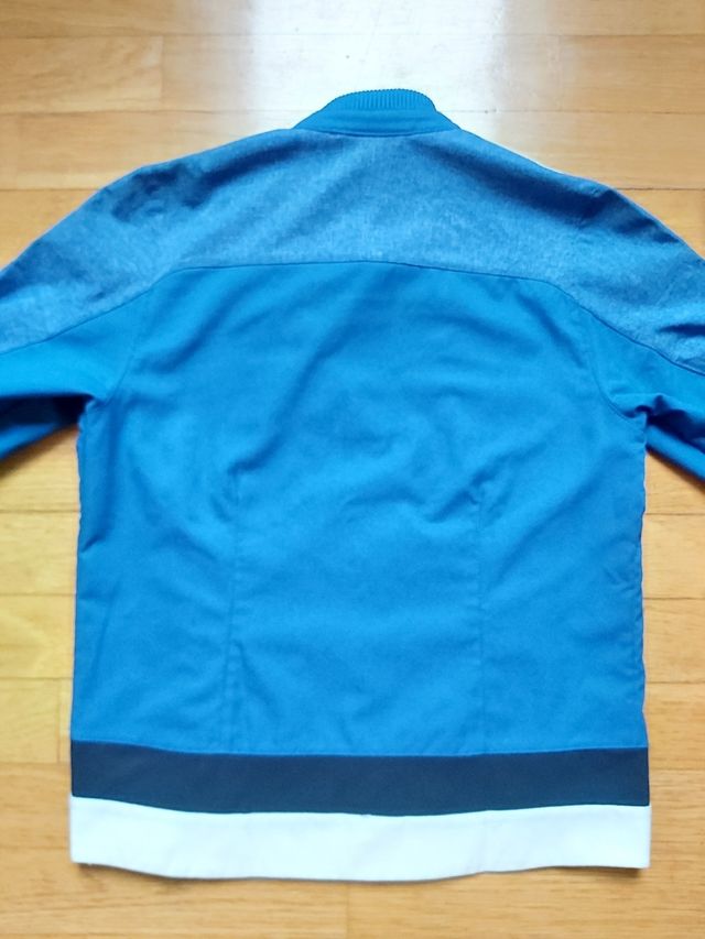 Chaqueta Real Madrid talla 7-8