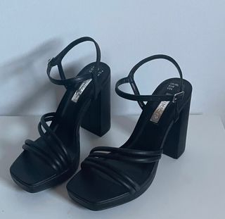 Sandalias negras