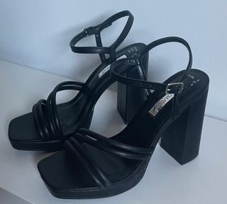 Sandalias negras