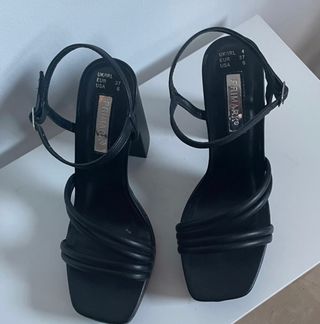 Sandalias negras