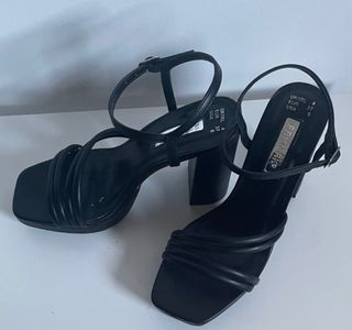 Sandalias negras