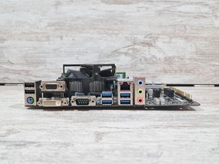 Combo Placa GigaByte GA-H81M-D2V + i3 4130 + 8GB