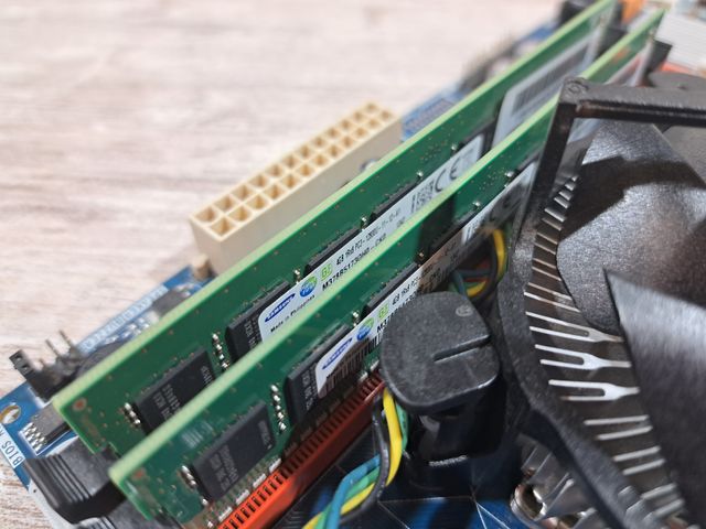 Combo Scheda Madre Pegatron H81-M1 + i3 4130 + 8GB