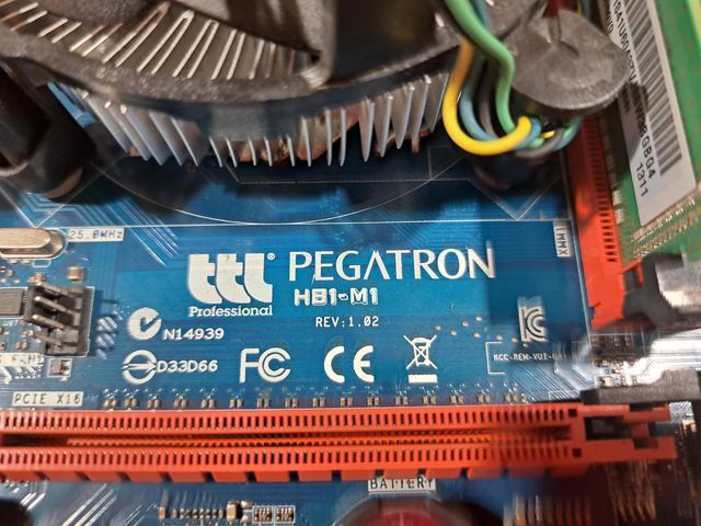 Combo Scheda Madre Pegatron H81-M1 + i3 4130 + 8GB