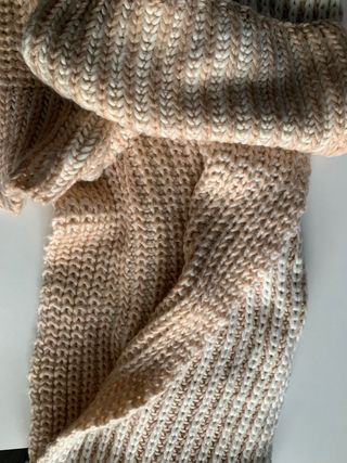 Bufanda rosa y blanco