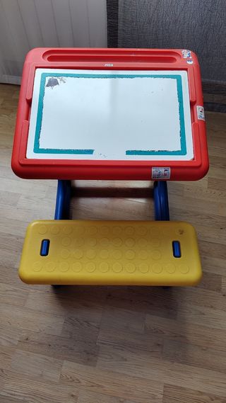 Escritorio Smoby. Mesa infantil.