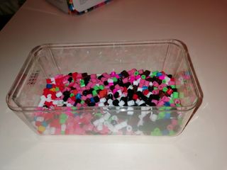 Abalorios para construccion de figuras.