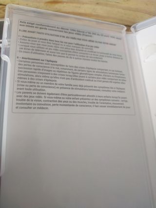 REMOTHERED BROKEN PORCELAIN Y TORMENTED FATHERS