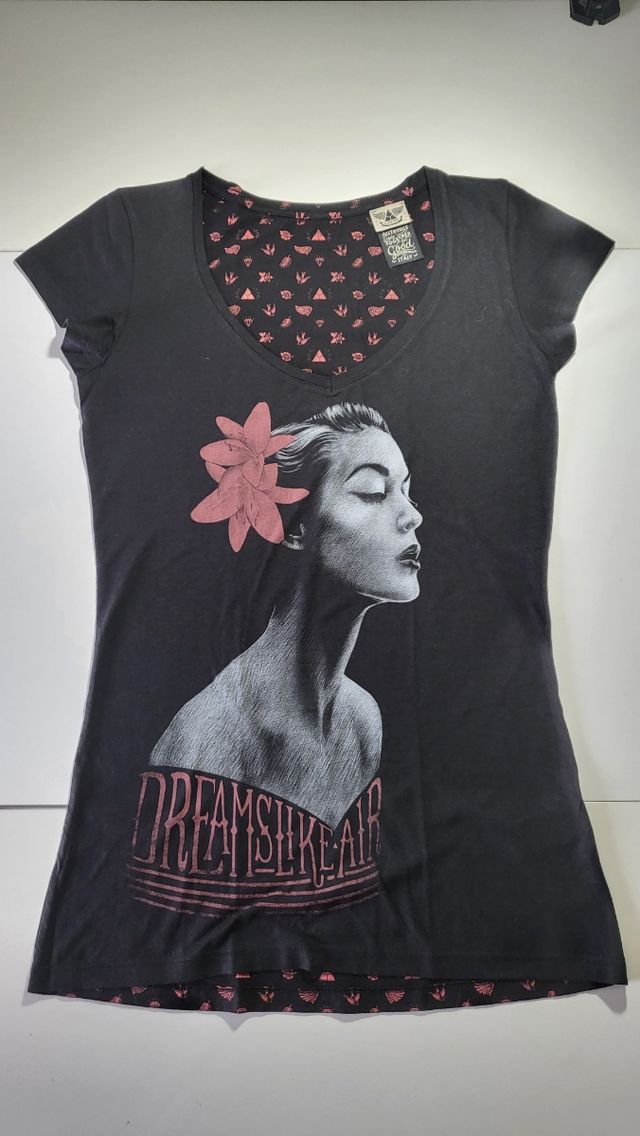 T-shirt Allthyngs mod.KAWAI disponibili M,L.