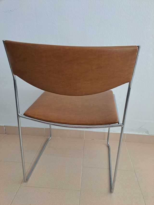 sillas patas de acero