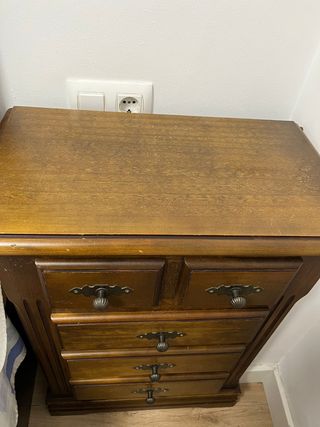 Cabecero y mesitas de noche