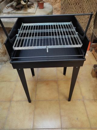 Barbacoa giratoria con armazon