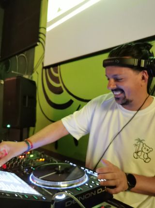 Clase de DJ - pinchar con Controlador CDJ, Vinilos