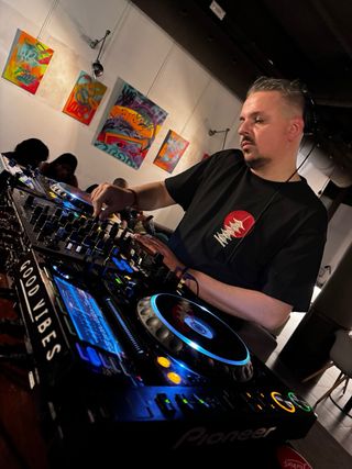 Clase de DJ - pinchar con Controlador CDJ, Vinilos