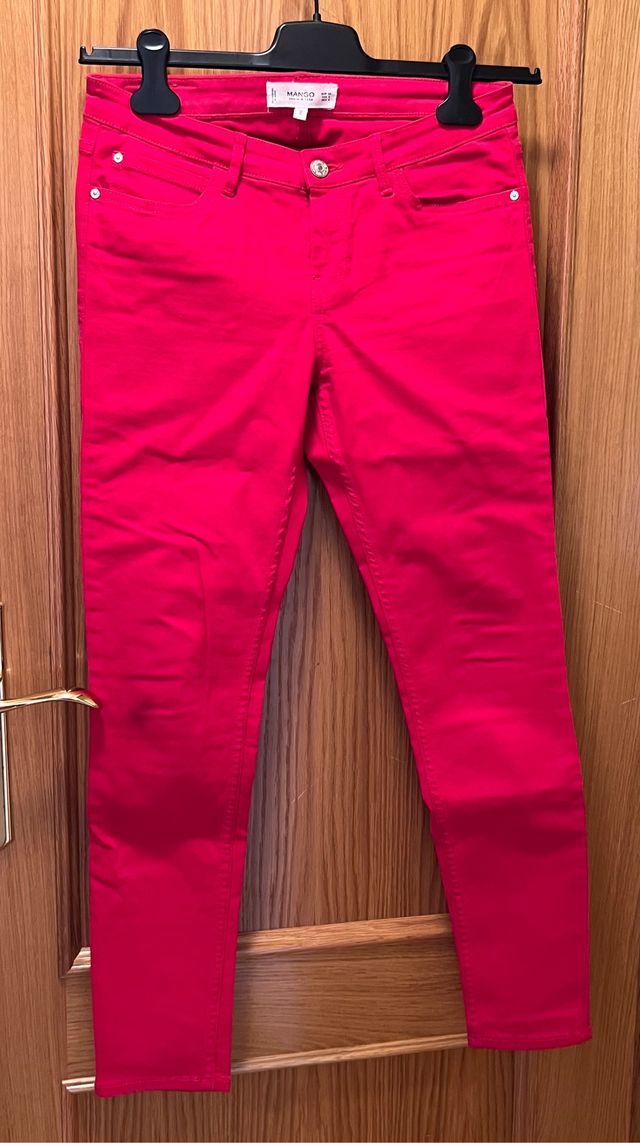 Pantalón elástico, estrecho rojo