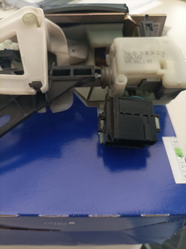 31253047 CERRADURA MALETERO PORTÓN VOLVO