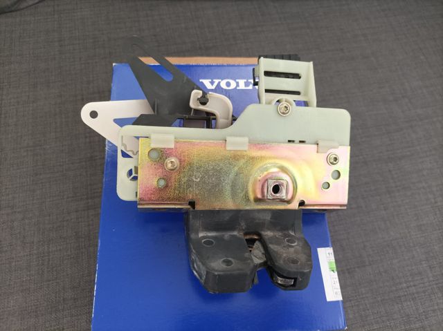 31253047 CERRADURA MALETERO PORTÓN VOLVO