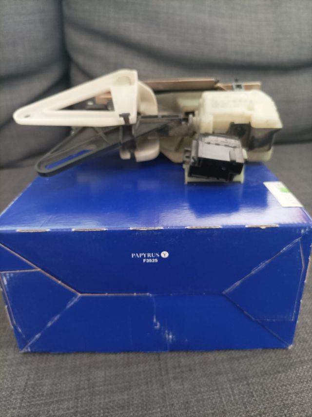 31253047 CERRADURA MALETERO PORTÓN VOLVO