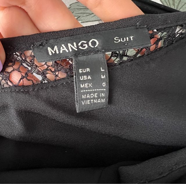 Vestido negro de tirantes